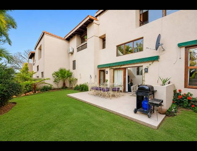 3 BEDROOM TOWNHOUSE FOR SALE IN BEDFORD PARK
